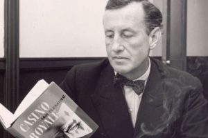 Ian-Fleming-James-Bond